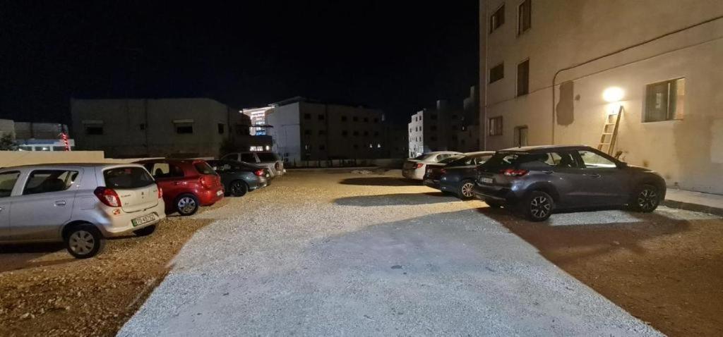 Black Iris Hotel II Madaba Exterior photo
