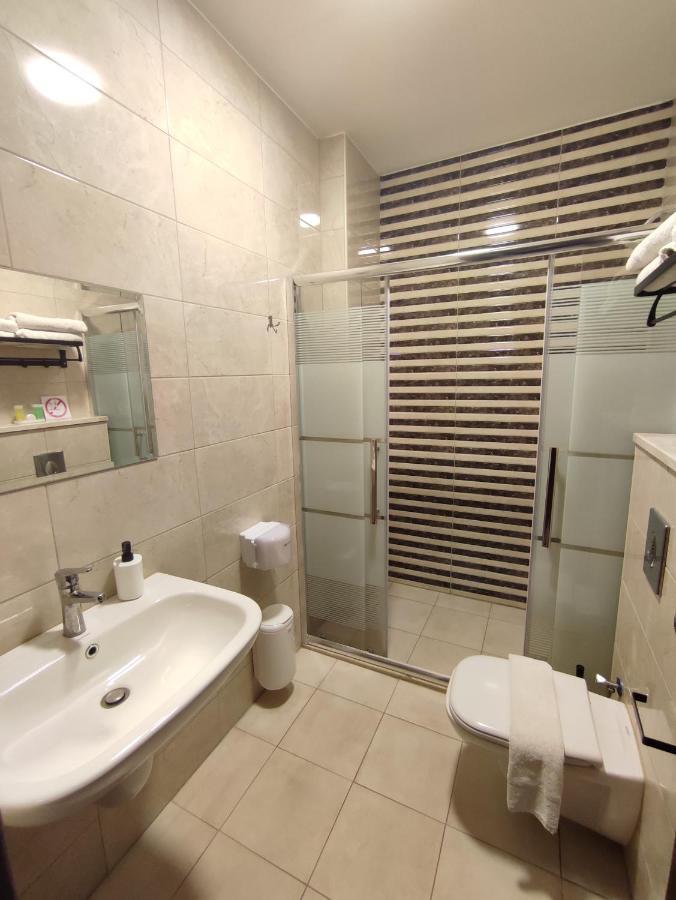 Black Iris Hotel II Madaba Exterior photo